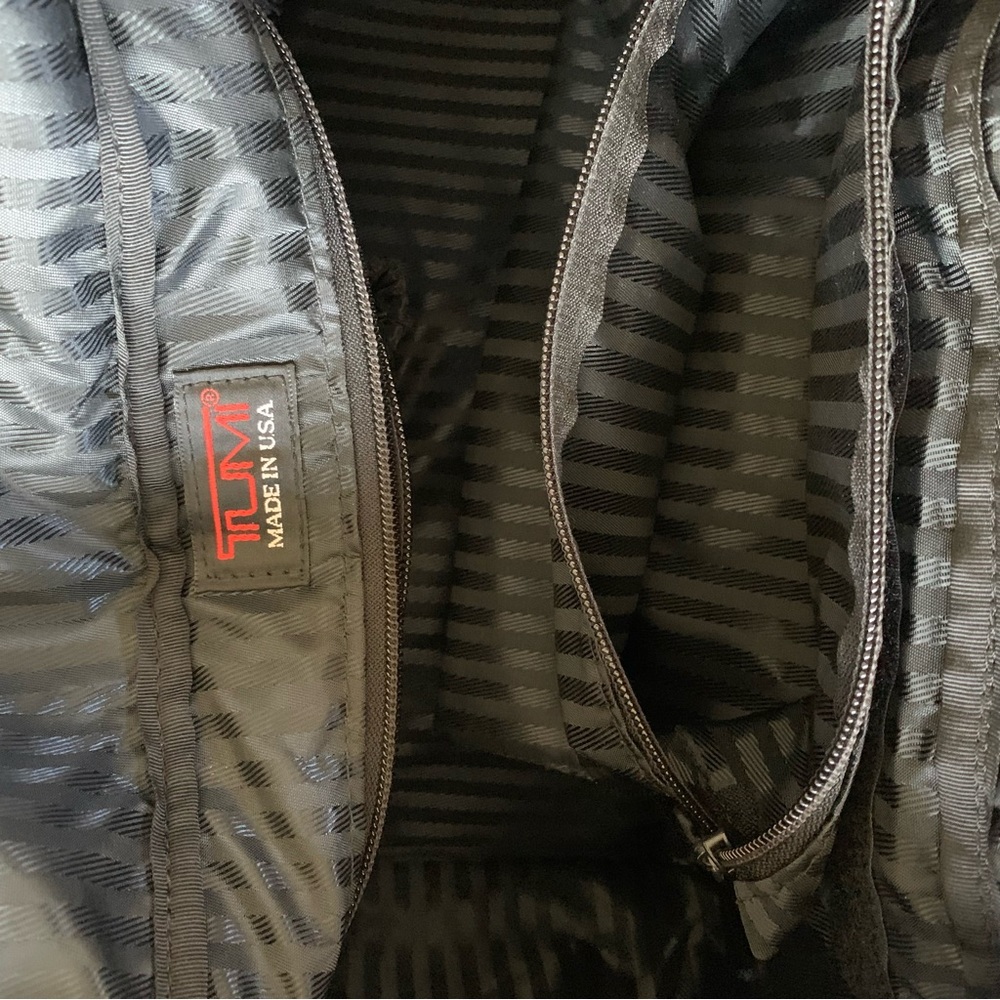 Tumi Luggage Duffel Bag View 3